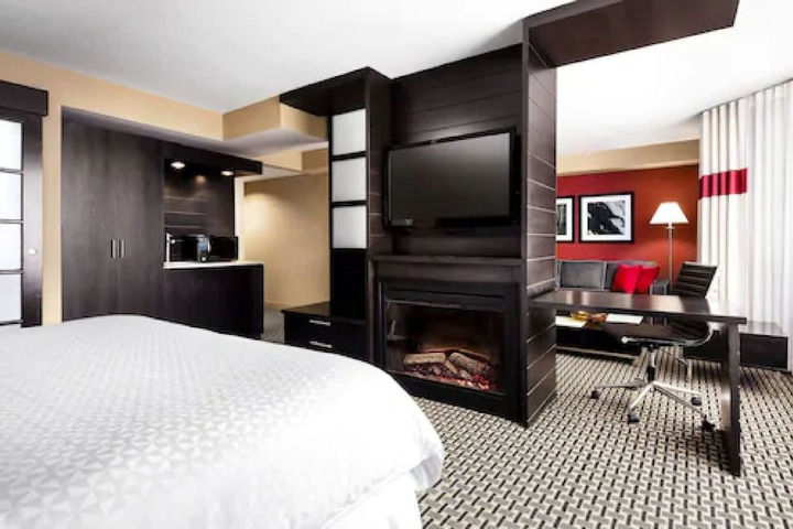Room 15 of 21