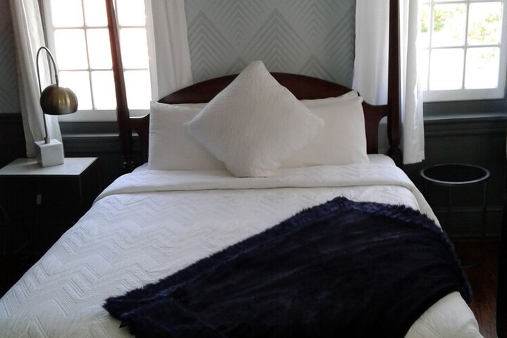 Room 17 of 42