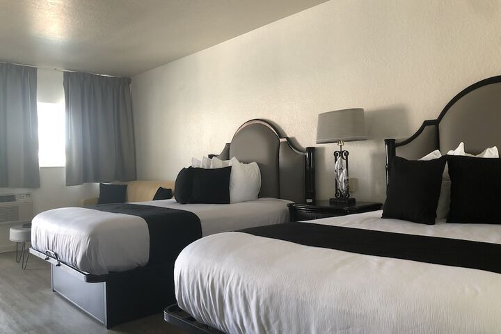 Room 42 of 170