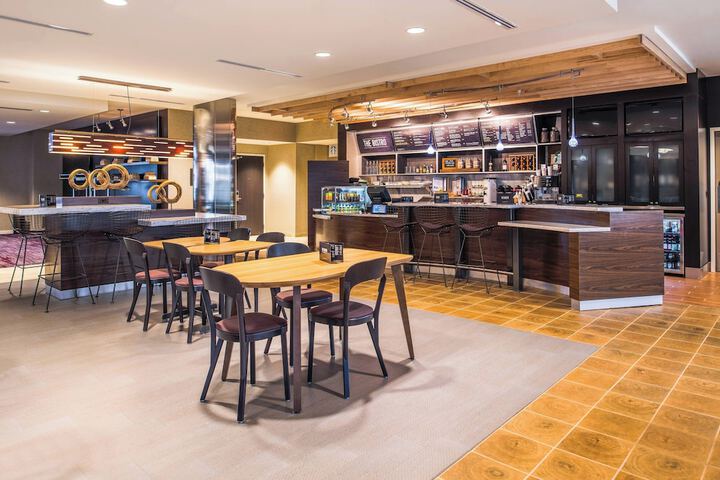 Courtyard by Marriott Detroit Farmington