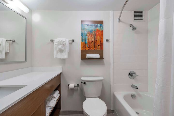 Room 15 of 36