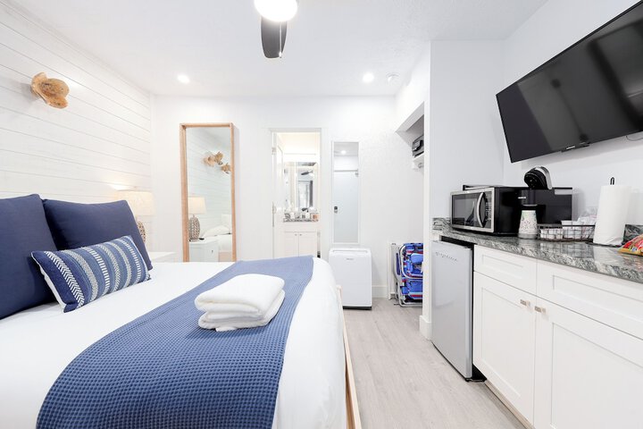 Siesta Key Beach Resort and Suites