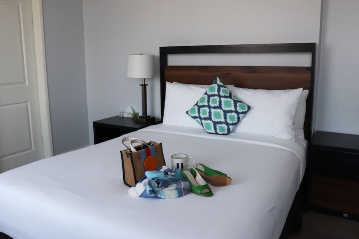 Room 8 of 27