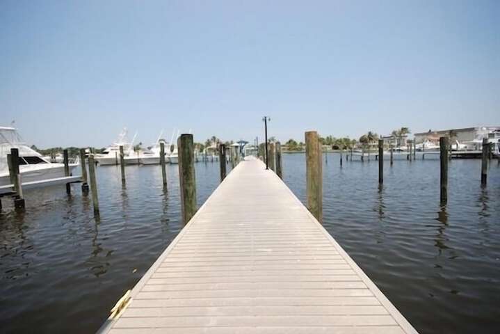 Pirates Cove Resort & Marina