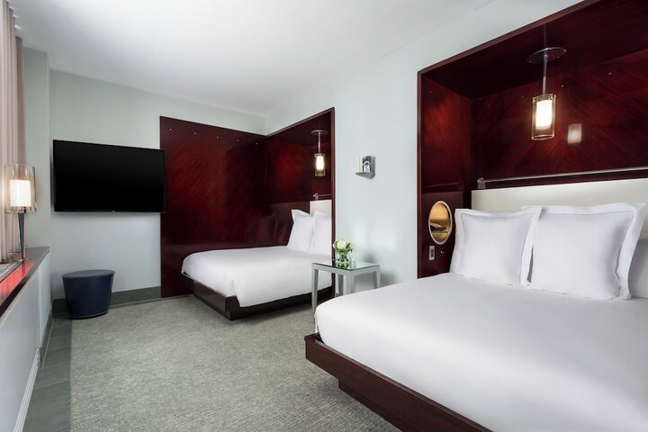 Room 9 of 26