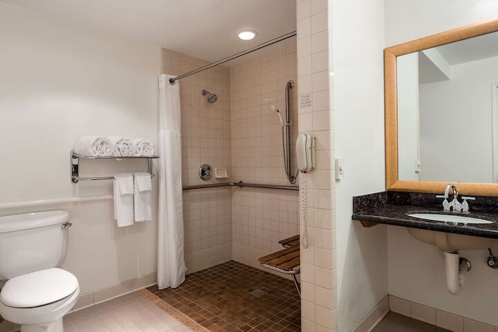 Room 15 of 46