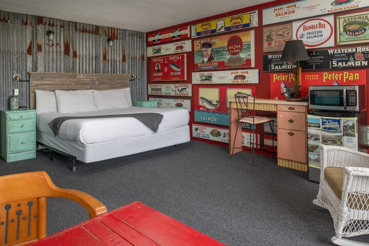 Astoria Riverwalk Inn