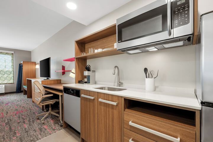 Home2 Suites by Hilton Sneads Ferry North Topsail Beach