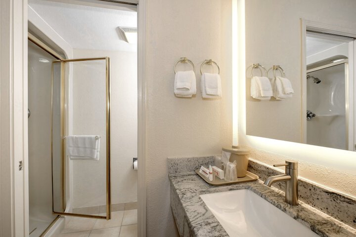 Room 18 of 29