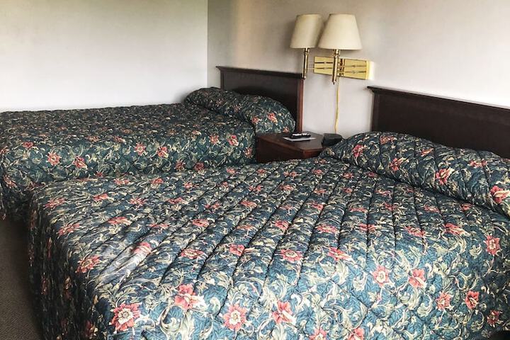 Room 33 of 37