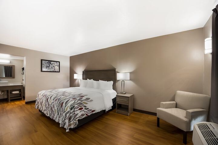 Room 19 of 34