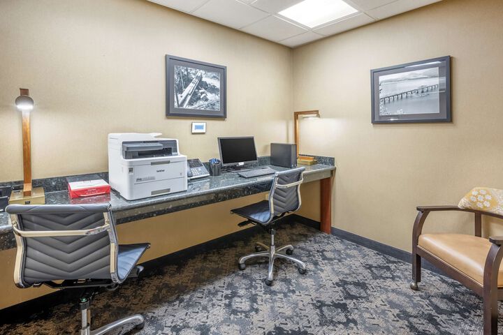 Best Western Plus Ponderay Mountain Lodge