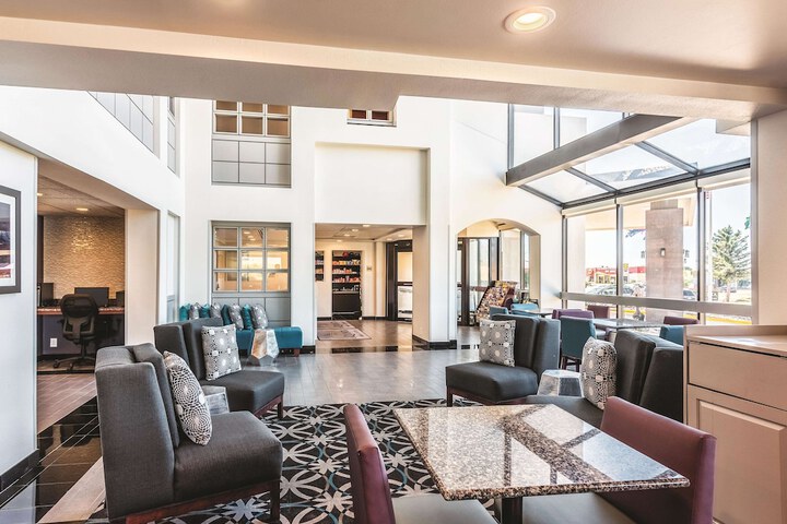 Hotel Interior 10 of 36