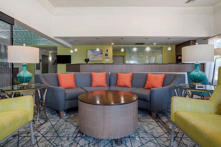 Hotel Interior 10 of 30