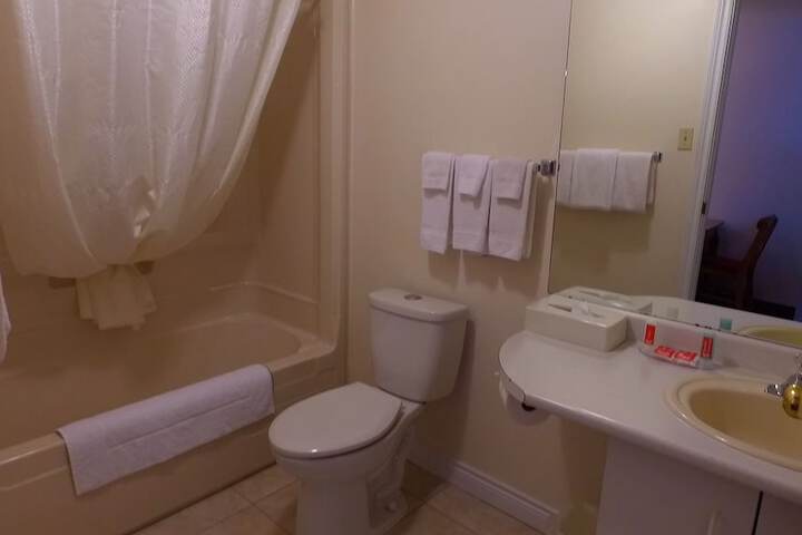 Room 30 of 48
