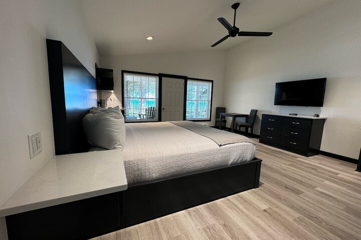 Room 36 of 192