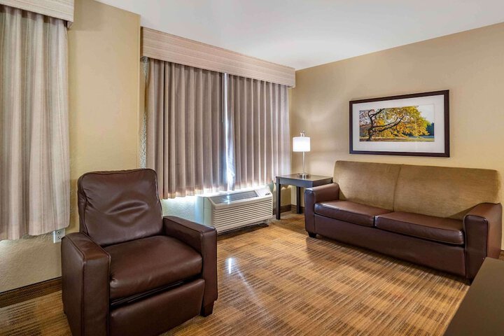 Room 14 of 37