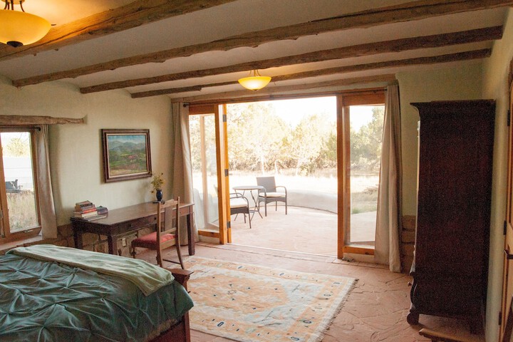 Room 10 of 17