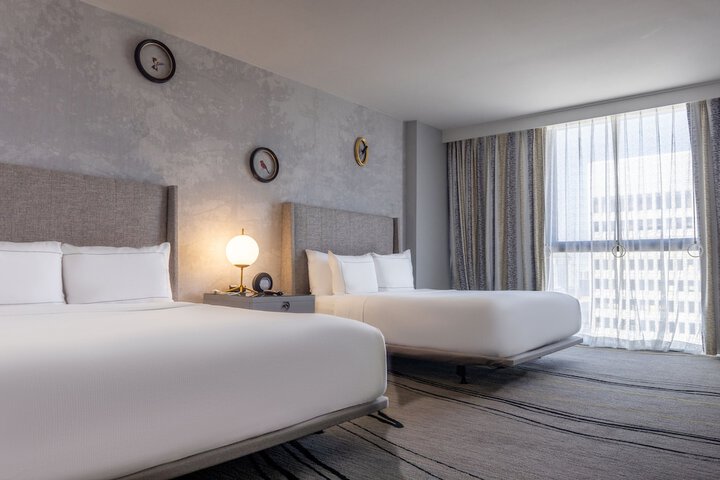 Room 42 of 80