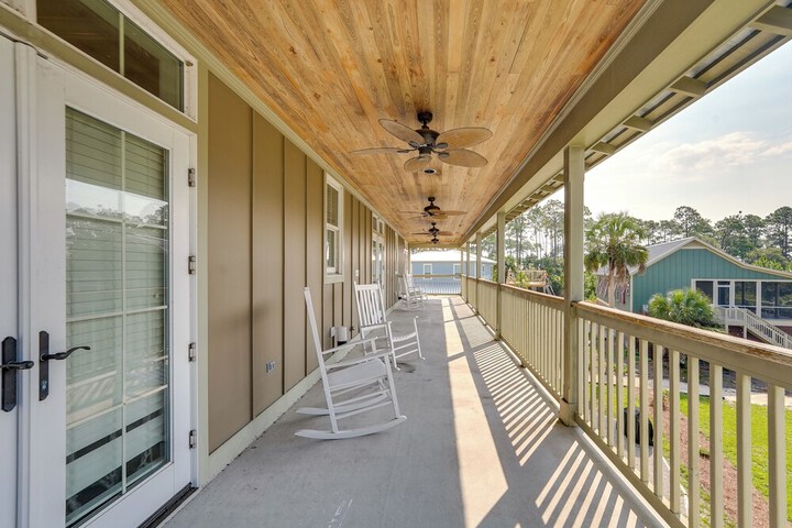Beach & Pool Access: Peaceful St. Teresa House