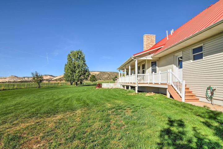 Custom Home w / Decks in Boulder! Gateway to Parks!