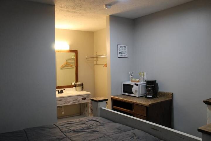 Room 25 of 49