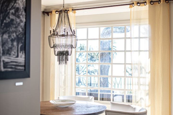 White House Hotel
