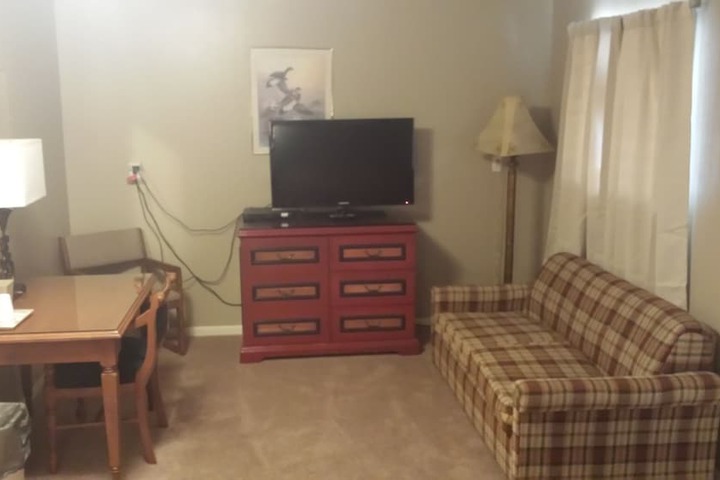 Room 17 of 36