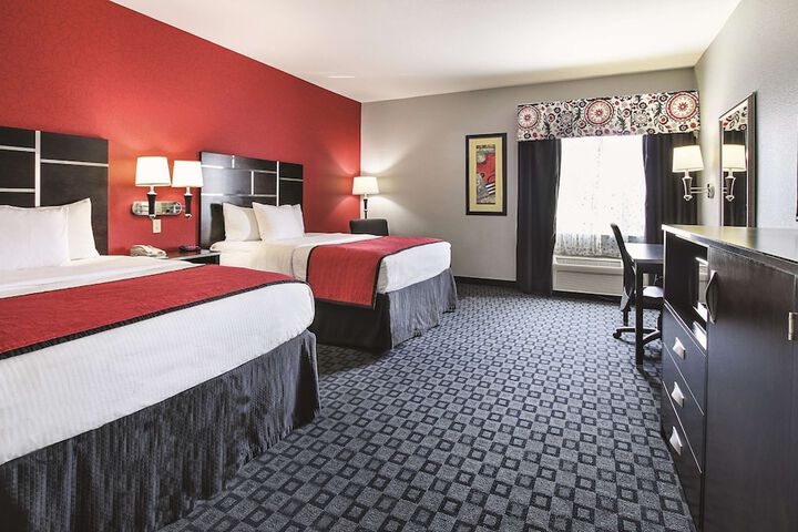 La Quinta Inn & Suites by Wyndham Dallas - Hutchins