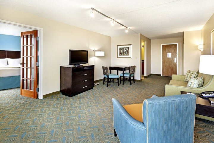 Room 18 of 38