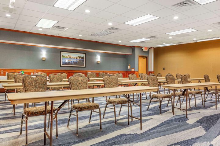 Comfort Inn & Suites Rapid City near Mt. Rushmore