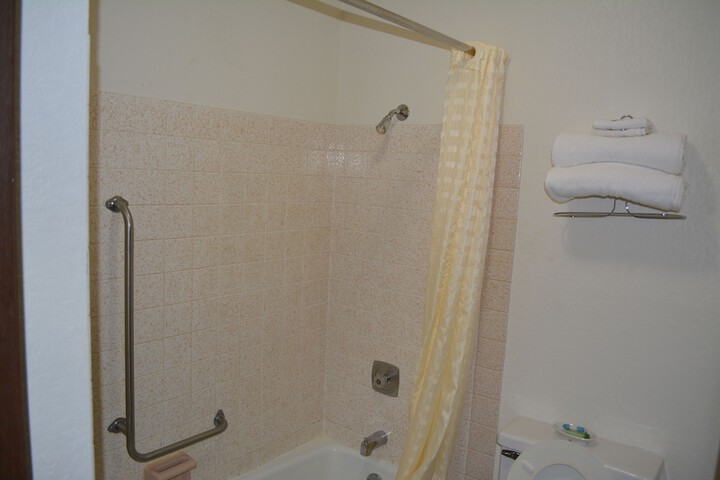 Room 15 of 33