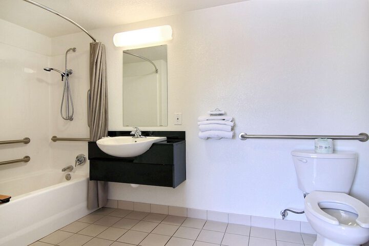Room 20 of 32