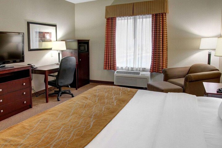 Comfort Inn & Suites Alvarado