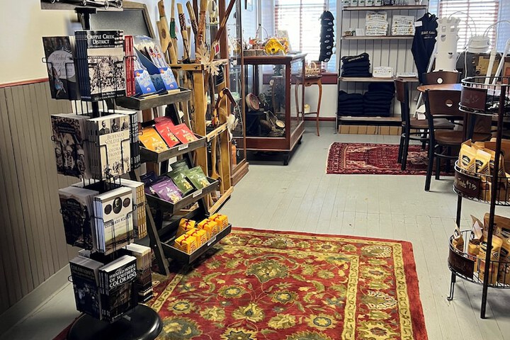 Gift Shop 76 of 80