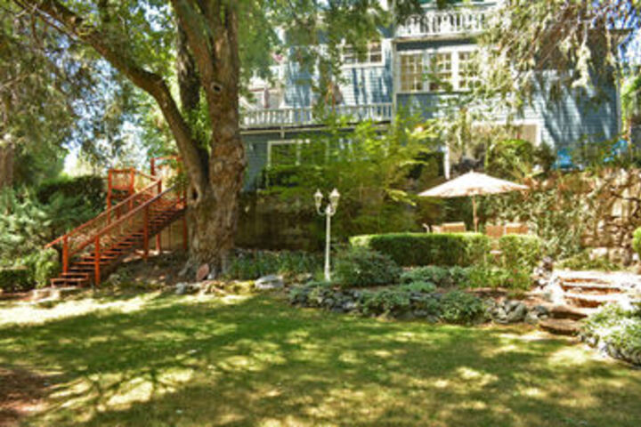 Deer Creek Inn