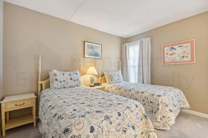 Room 25 of 47