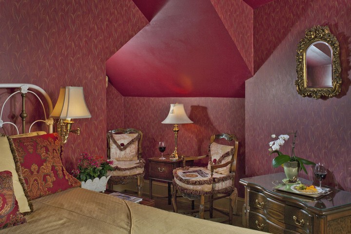 Albemarle Inn