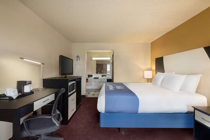 Room 20 of 68