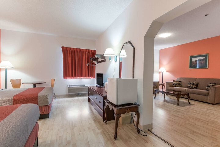 Room 20 of 29