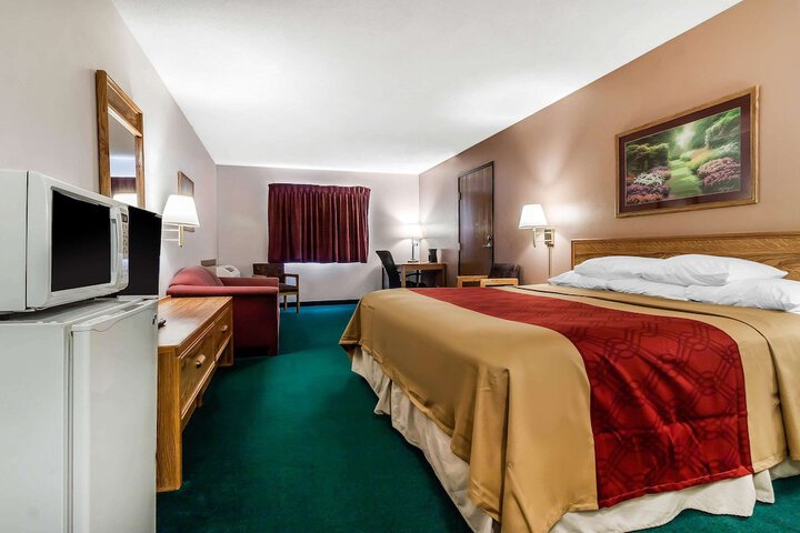 Room 11 of 35