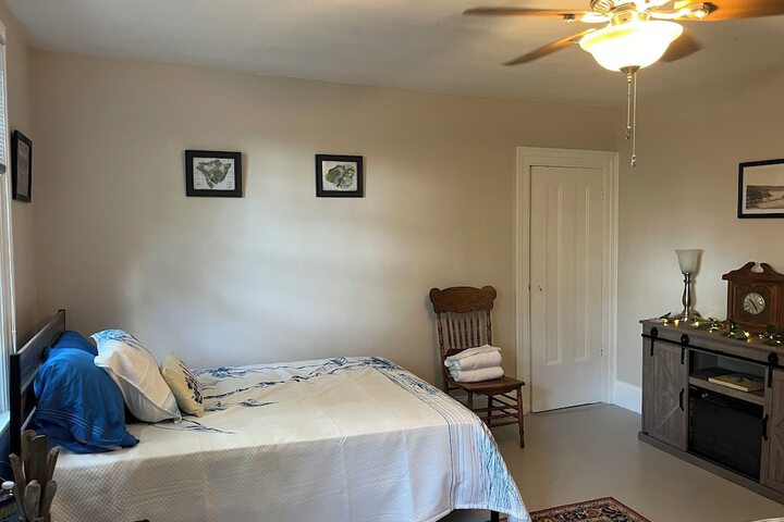 Room 53 of 85