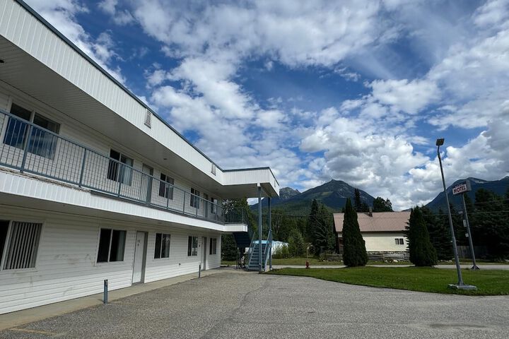 Blue River Motel