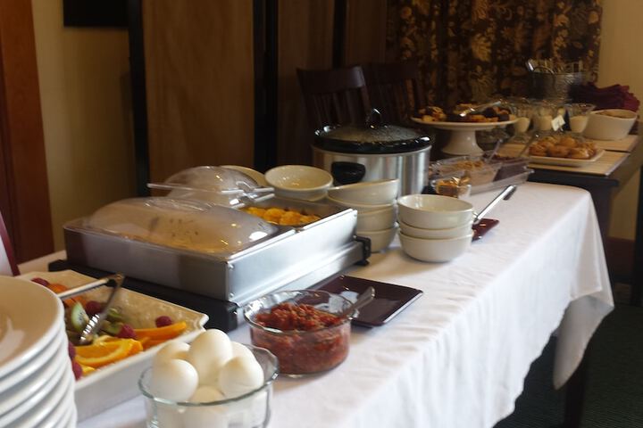 Breakfast/Coffee Service 52 of 67