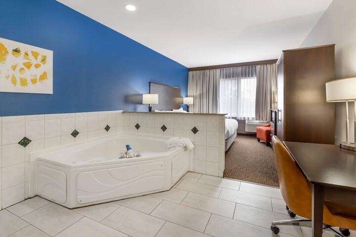 Comfort Inn & Suites New Lisbon