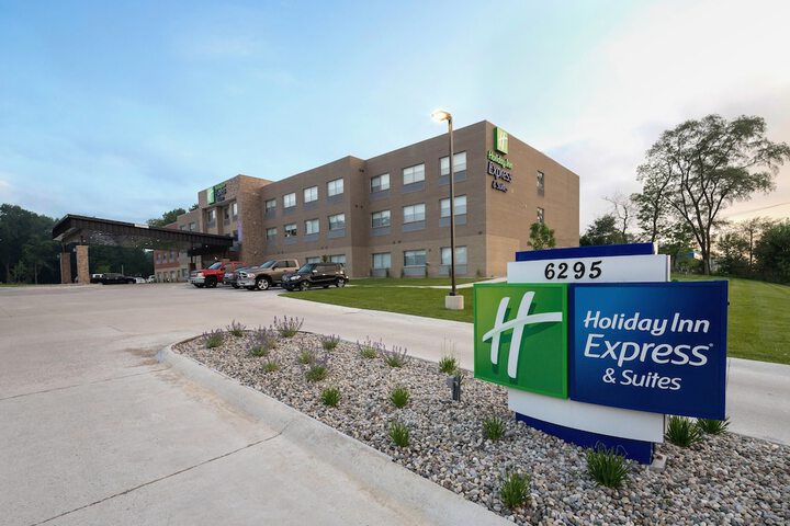 Holiday Inn Express and Suites Portage by IHG