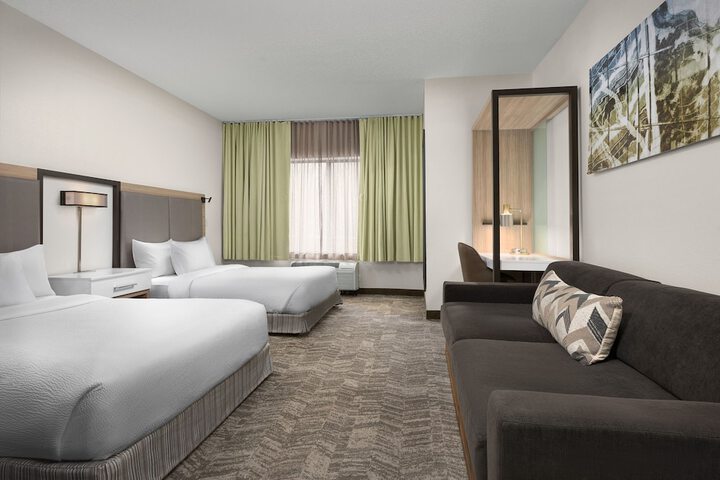 Room 11 of 25