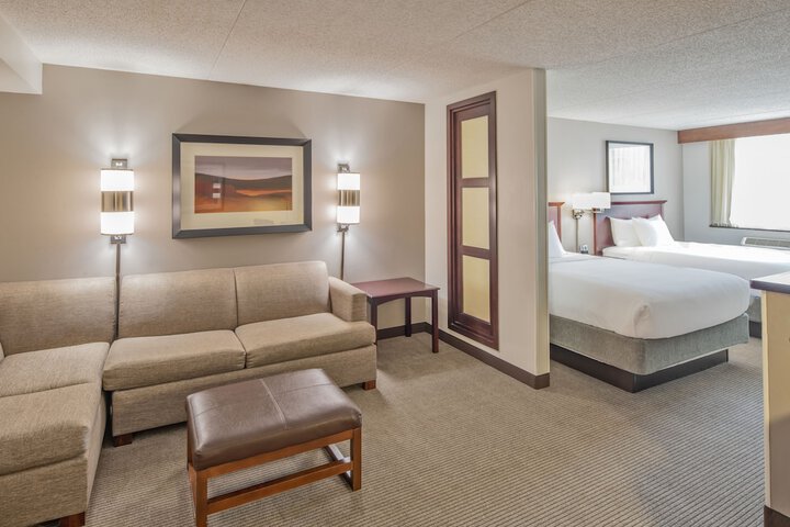 Room 12 of 18