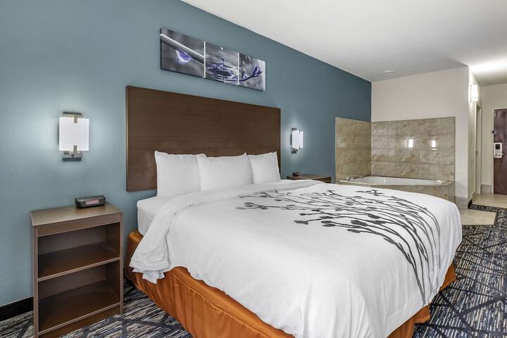 Room 14 of 35