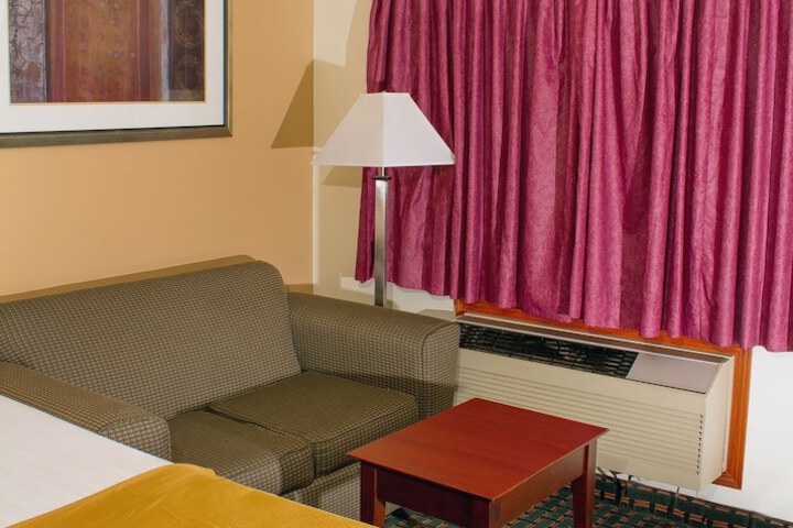 Budget Inn and Suites